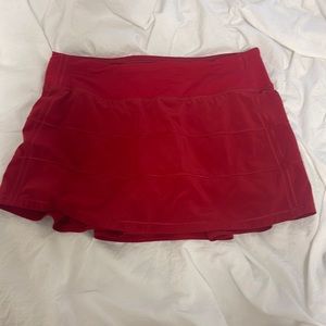 Lululemon red skirt perfect condition